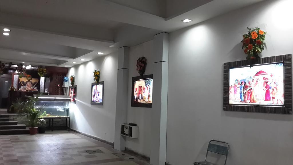 Hotel Sai Galaxy Inn Ширди Экстерьер фото