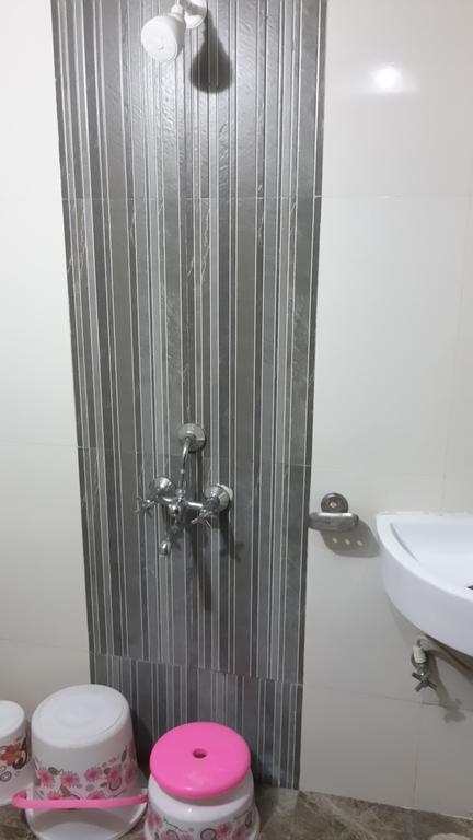 Hotel Sai Galaxy Inn Ширди Экстерьер фото