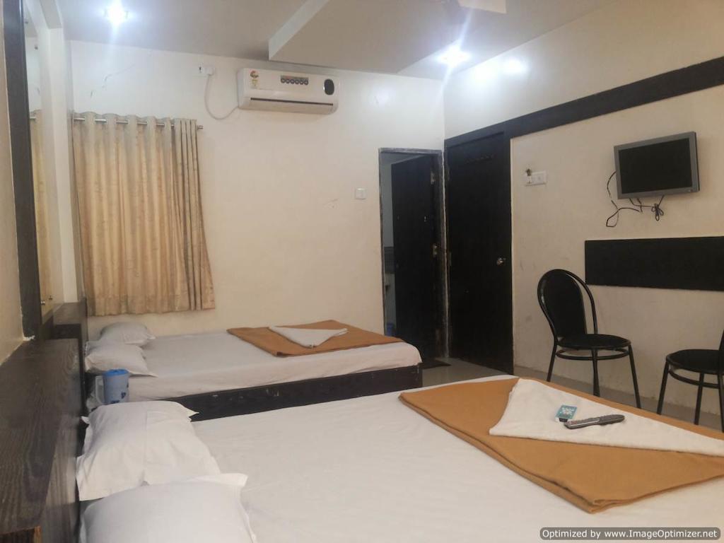 Hotel Sai Galaxy Inn Ширди Номер фото